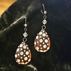 Ladies BEAUTIFUL Earrings cognac color peirced earrings..gorgeous 🥰